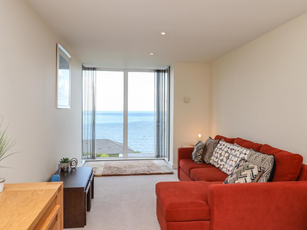 Ocean View Apartment Carbis Bay