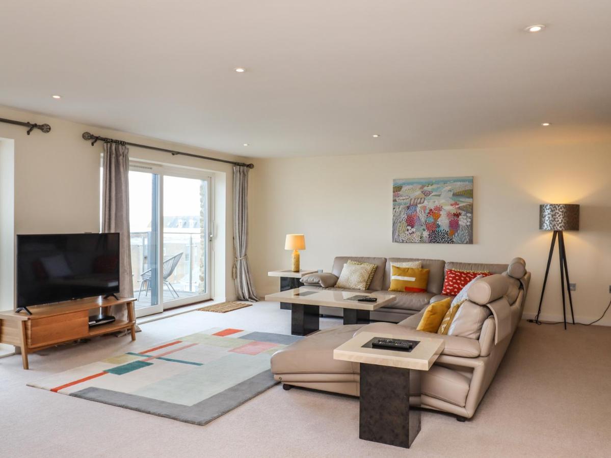 Ocean View Apartment Carbis Bay