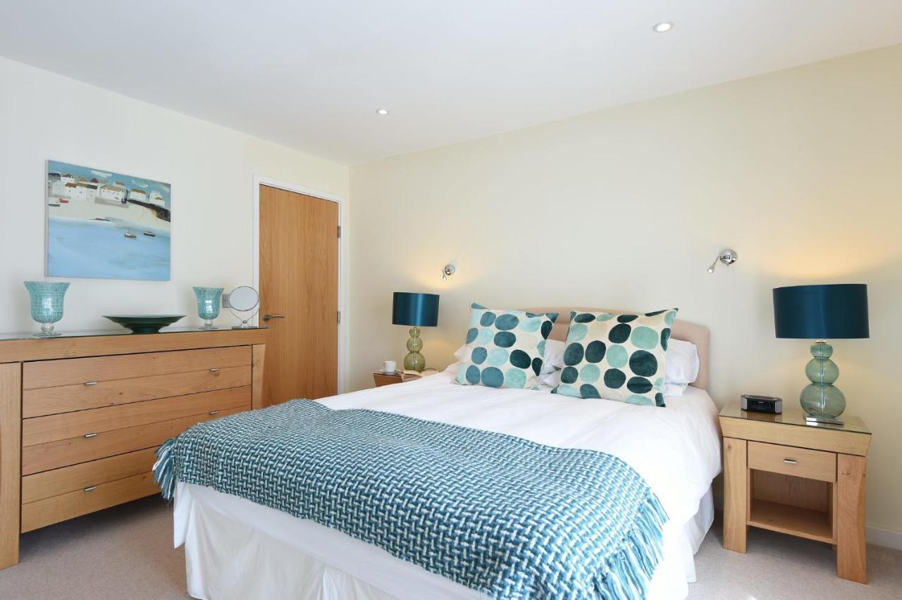 Ocean View Apartment Carbis Bay